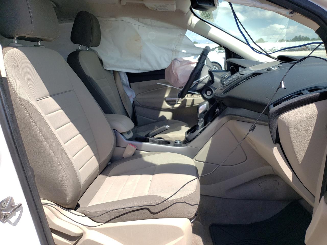 Photo 5 from auction – 2013 FORD ESCAPE SE with VIN 1FMCU0GX4DUC59105