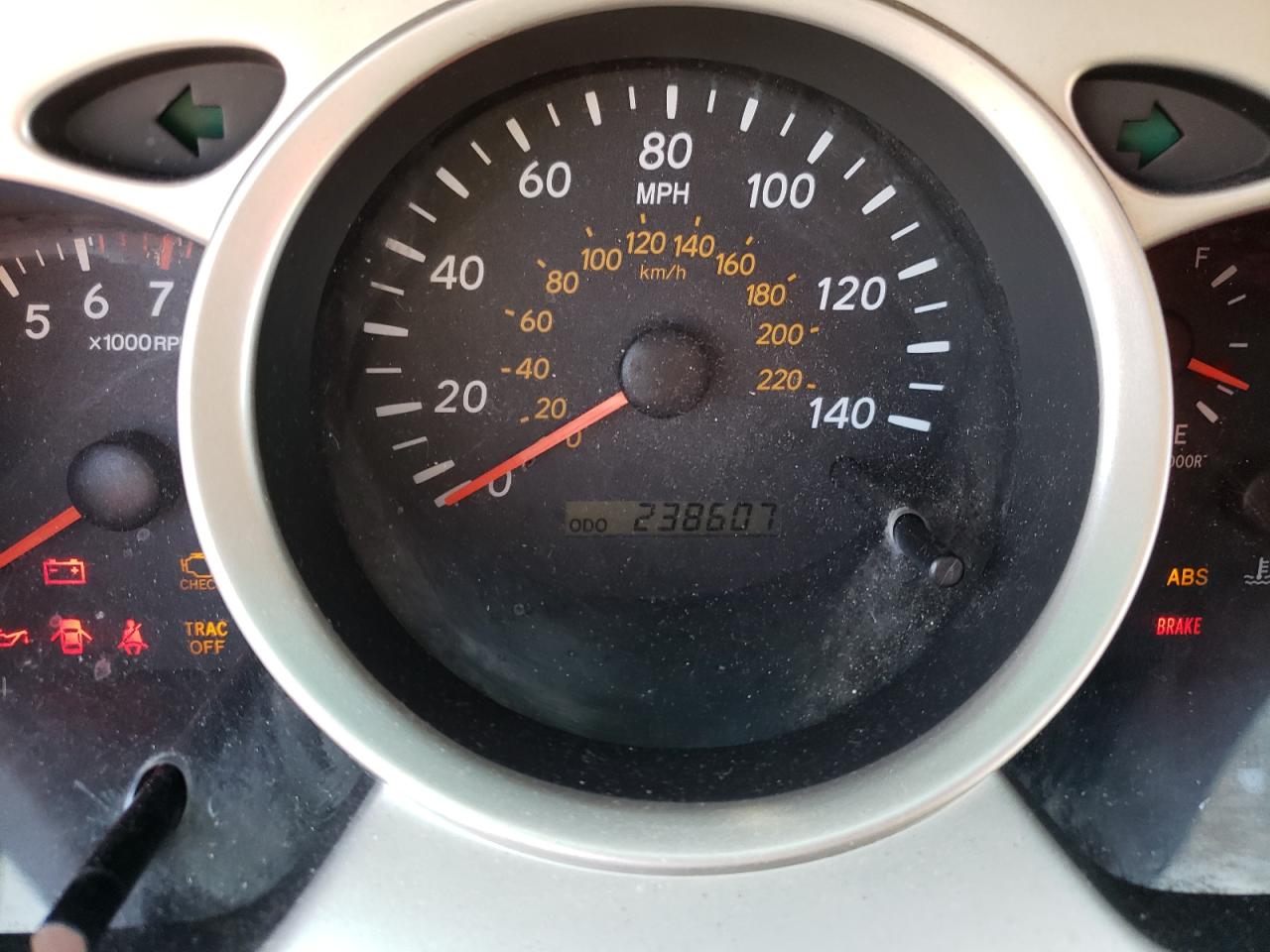 Photo 8 from auction – 2005 TOYOTA HIGHLANDER with VIN JTEDD21A450115440