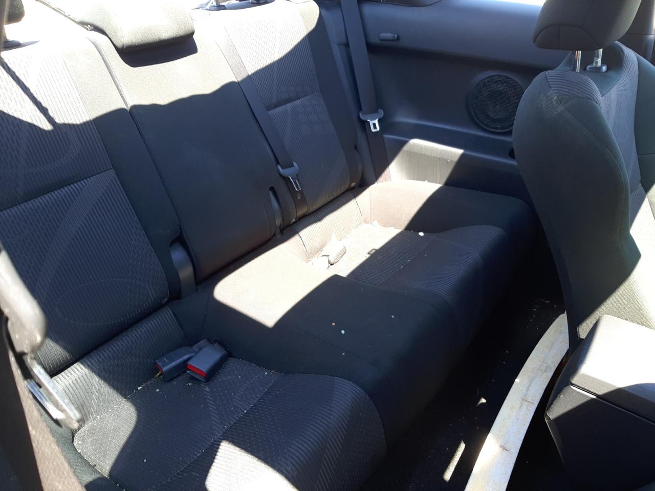 Photo 6 from auction – 2011 TOYOTA SCION TC with VIN JTKJF5C74B3003096