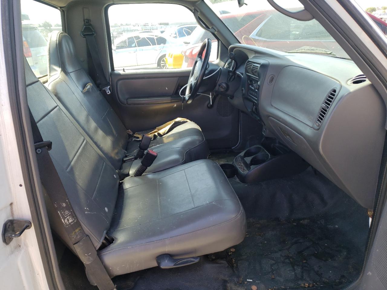 Zdjęcie 5 z aukcji – 2003 FORD RANGER z VIN 1FTYR10D83PB06886