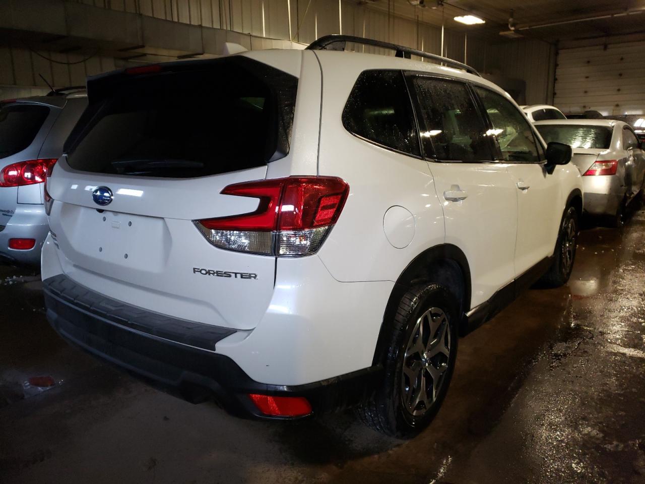 Photo 4 from auction – 2021 SUBARU FORESTER P with VIN JF2SKAJC7MH550144