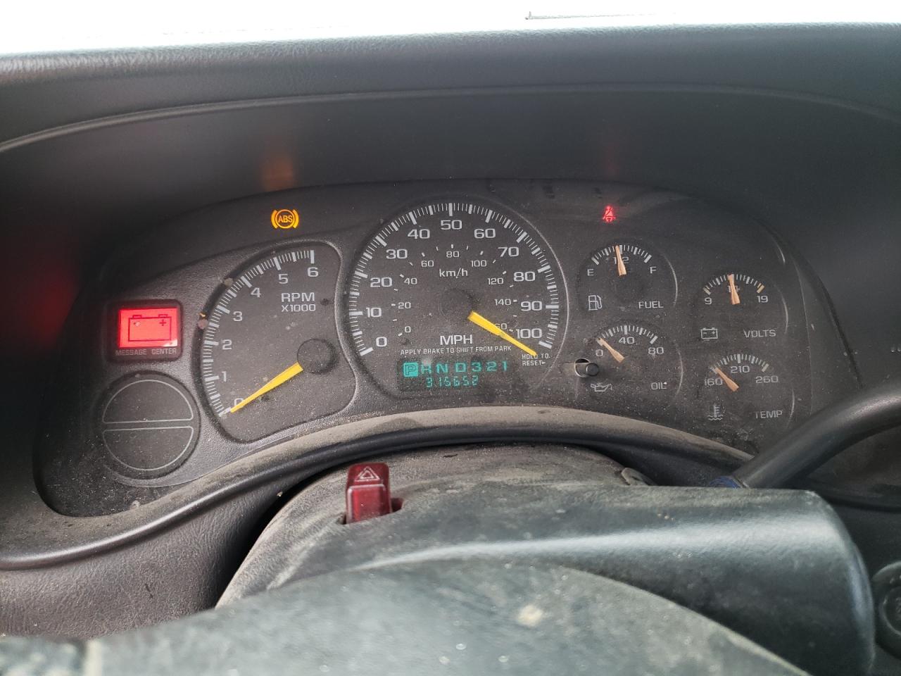 Photo 8 from auction – 2001 CHEVROLET SILVERADO with VIN 2GCEC19V011318420