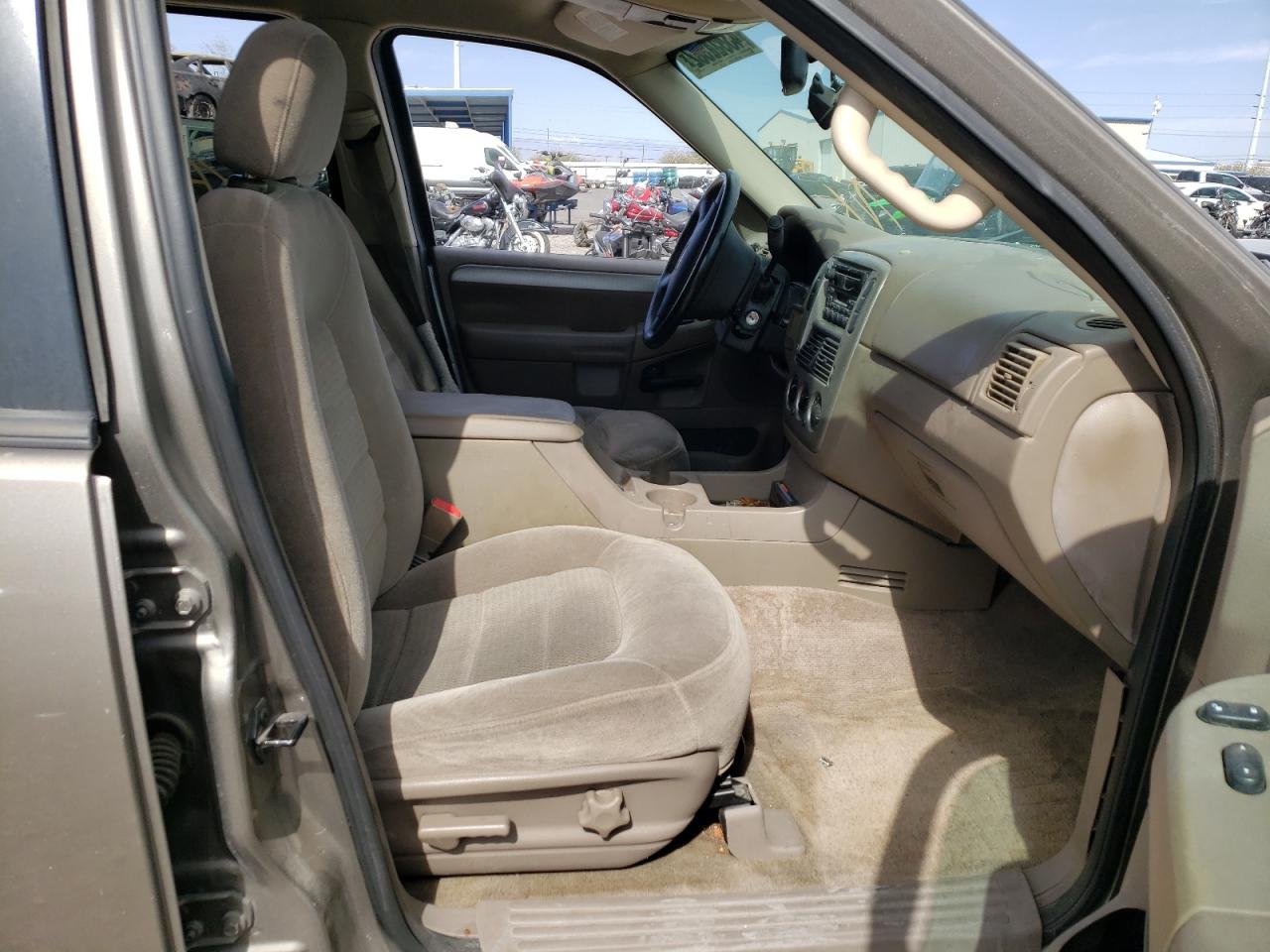 Photo 5 from auction – 2003 FORD EXPLORER X with VIN 1FMZU63K23UA76744