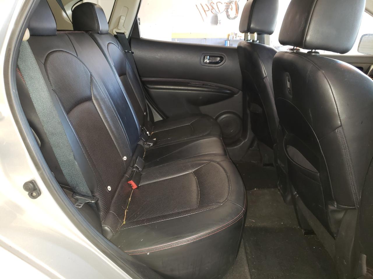 Photo 6 from auction – 2011 NISSAN ROGUE with VIN JN8AS5MV1BW314682