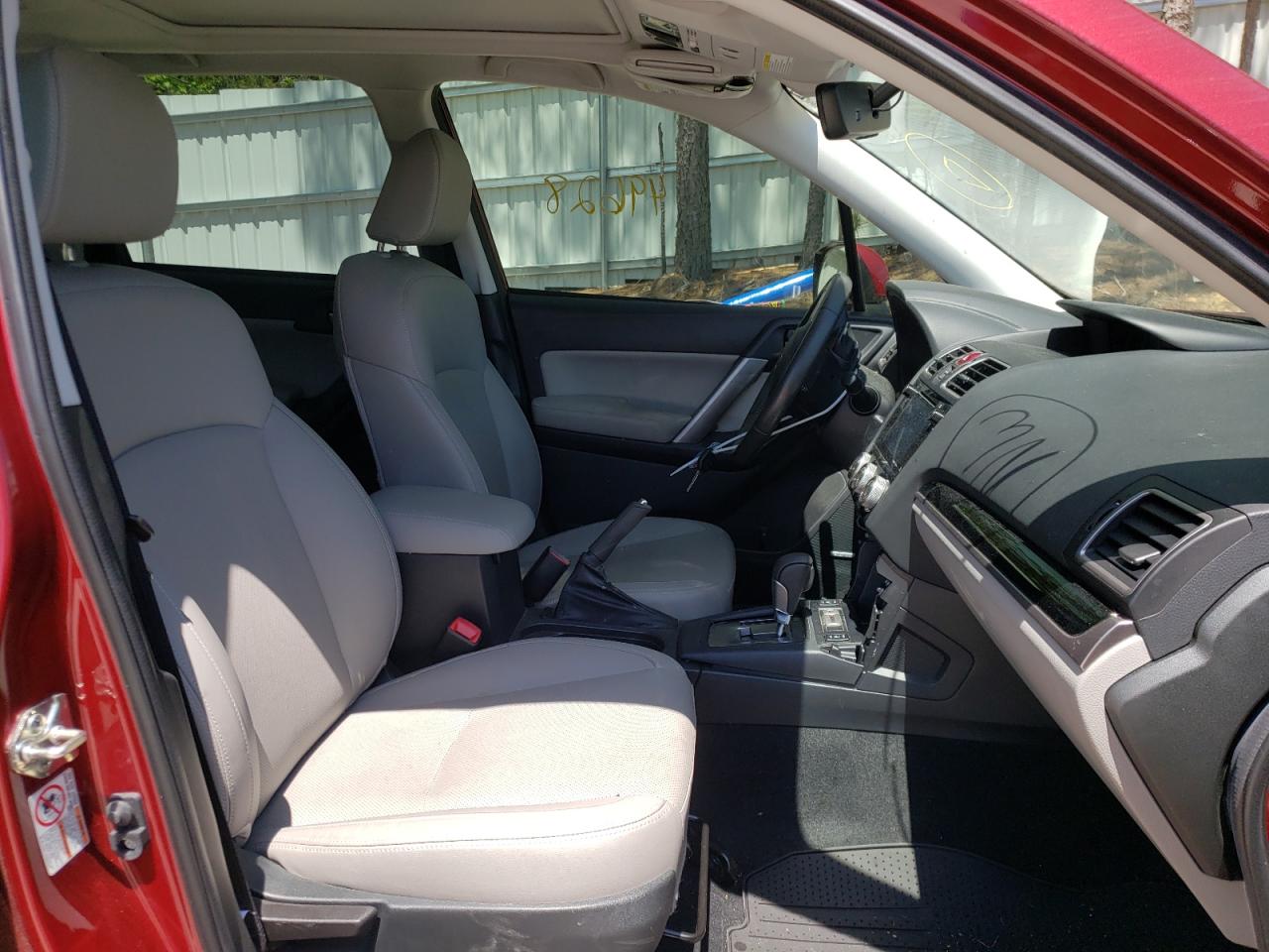 Photo 5 from auction – 2018 SUBARU FORESTER 2 with VIN JF2SJARCXJH526052