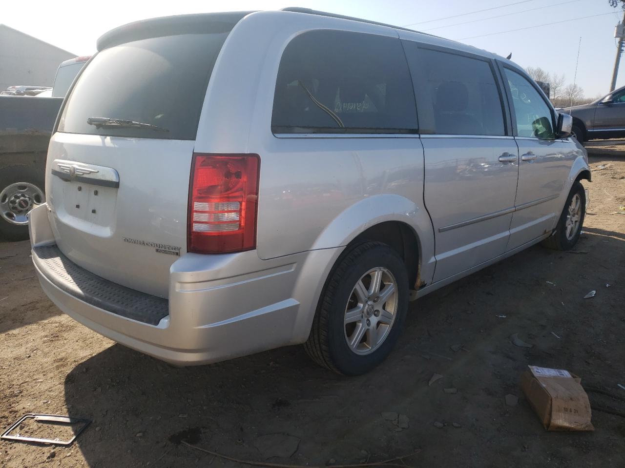 Photo 4 from auction – 2010 CHRYSLER TOWN & COU with VIN 2A4RR5D11AR351210