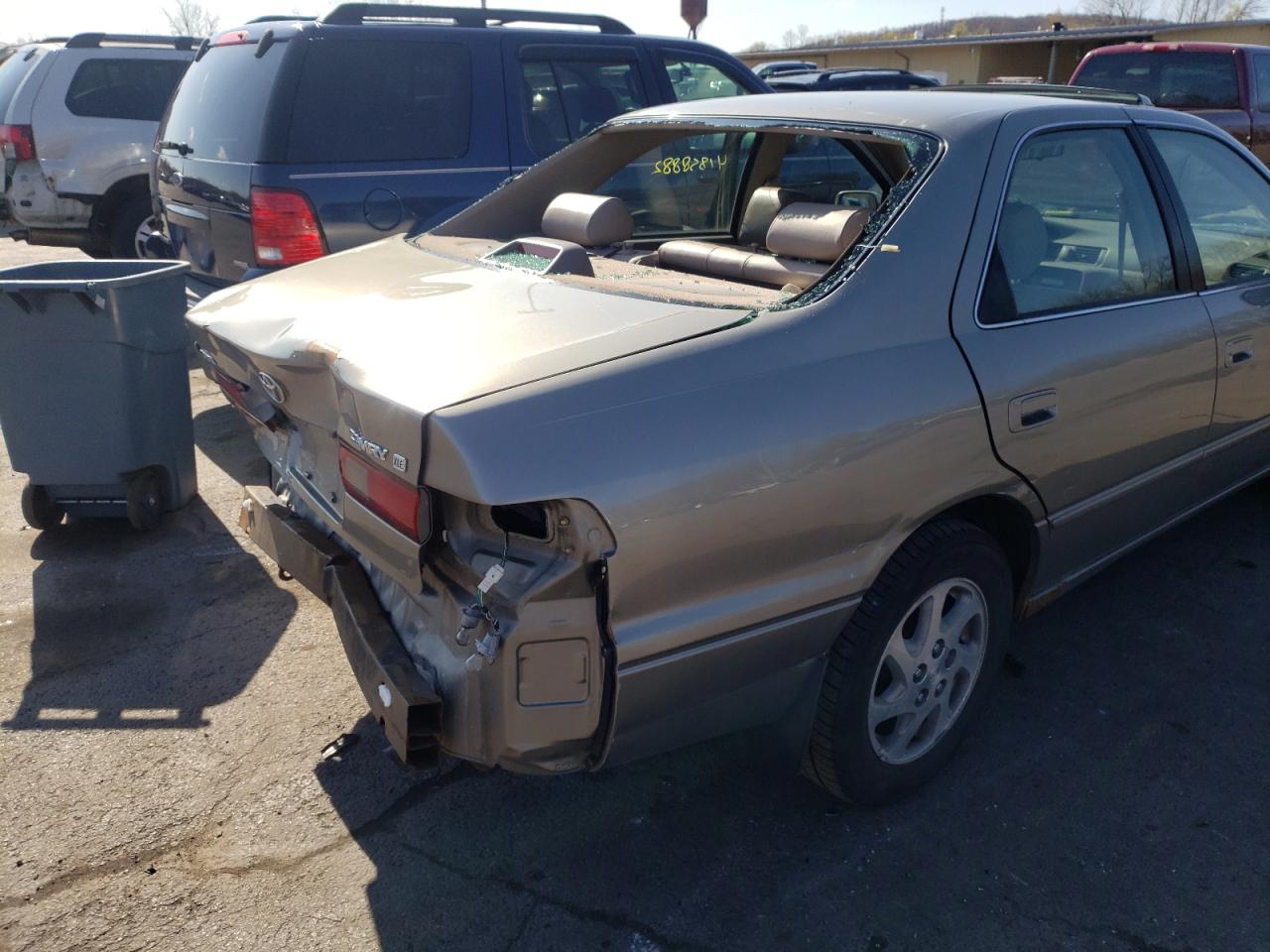 Photo 10 from auction – 1998 TOYOTA CAMRY LE with VIN JT2BF28K3W0092988