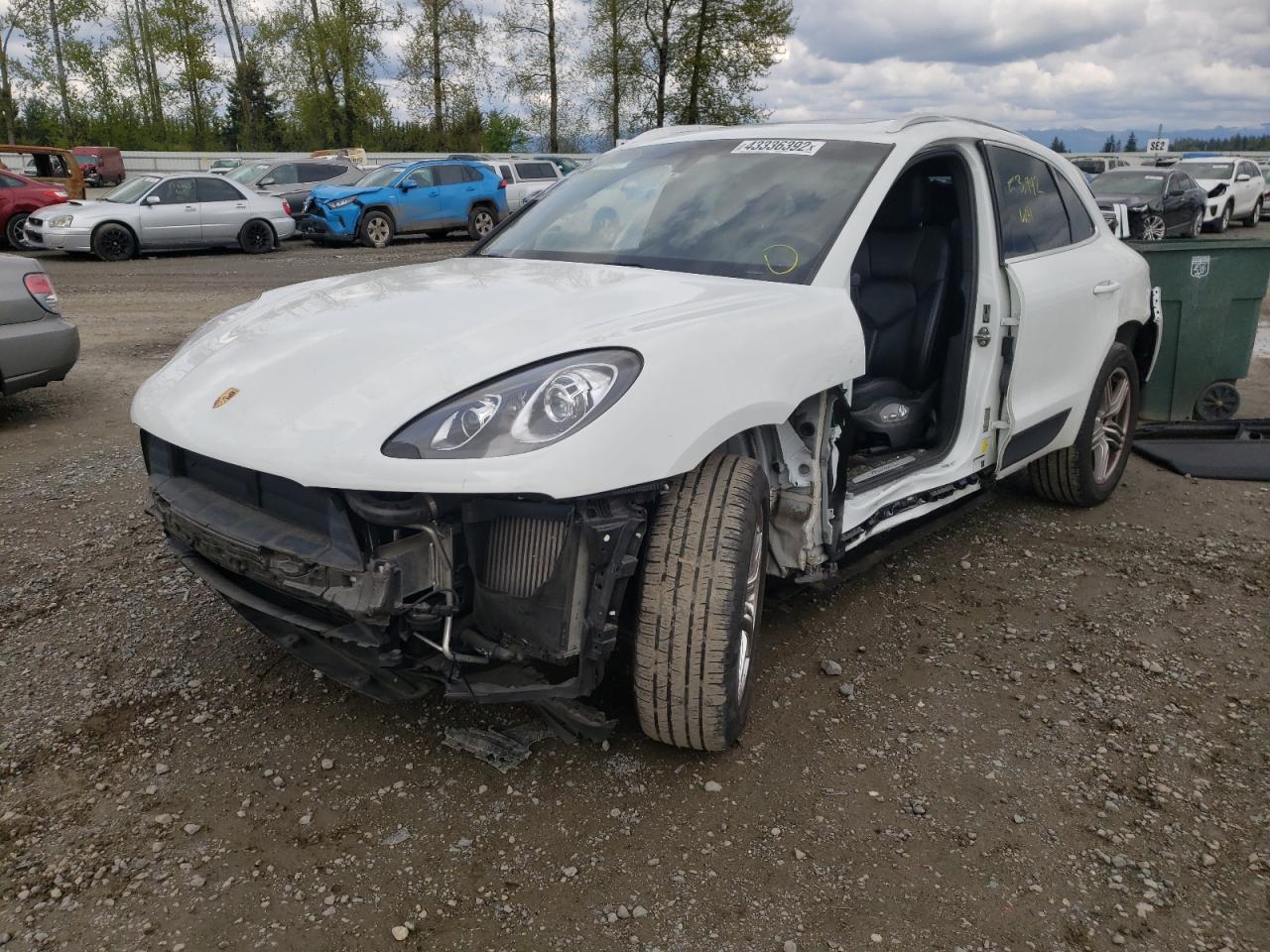 Photo 2 from auction – 2016 PORSCHE MACAN S with VIN WP1AB2A53GLB57677