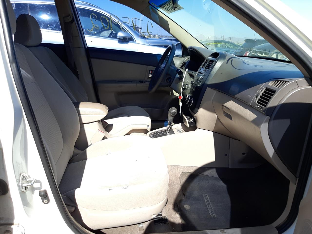 Photo 5 from auction – 2009 KIA SPECTRA EX with VIN KNAFE221895593326