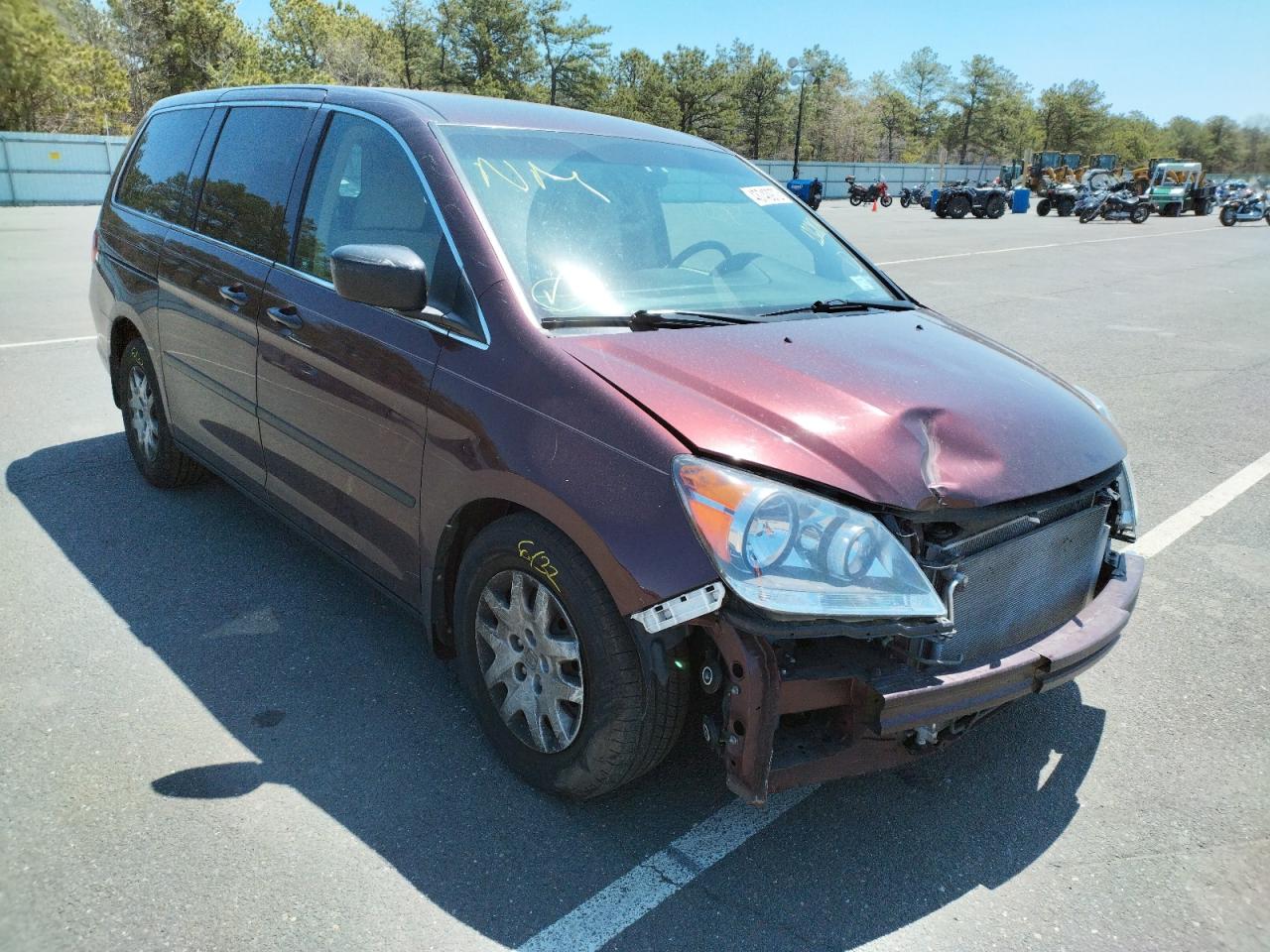 HONDA ODYSSEY LX 2008 with VIN 5FNRL38258B116104 - Photo from auction