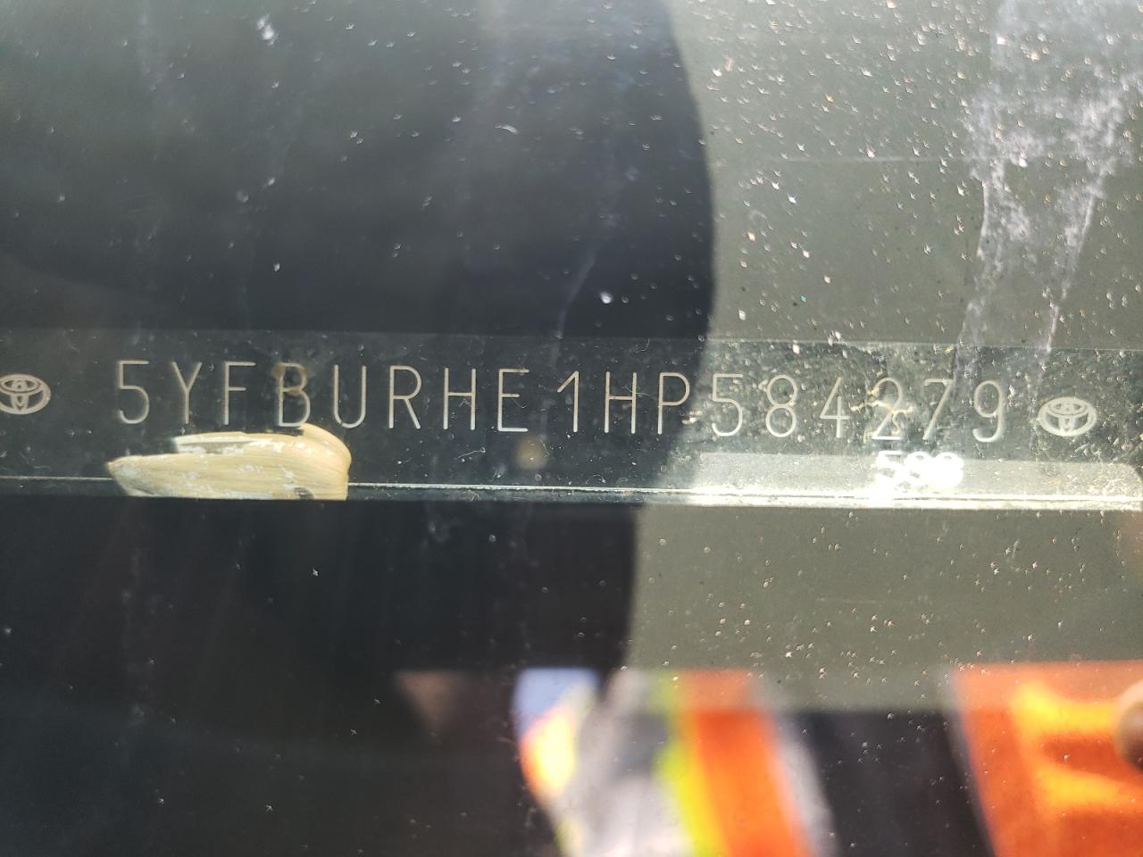Photo 10 from auction – 2017 TOYOTA COROLLA L with VIN 5YFBURHE1HP584279