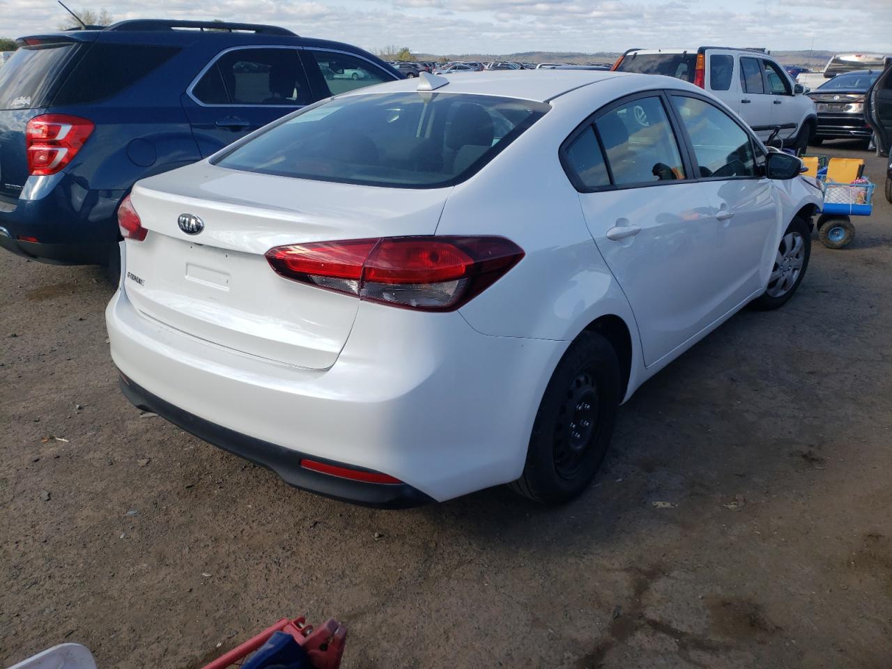 Photo 4 from auction – 2018 KIA FORTE LX with VIN 3KPFL4A70JE263974