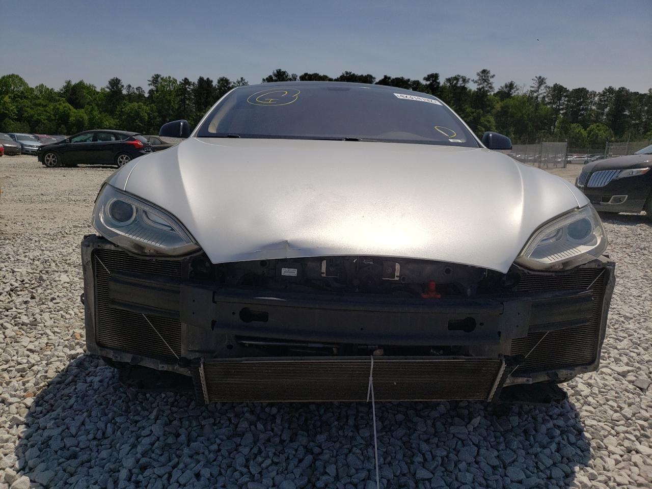 Photo 9 from auction – 2013 TESLA MODEL S with VIN 5YJSA1DN2DFP07402