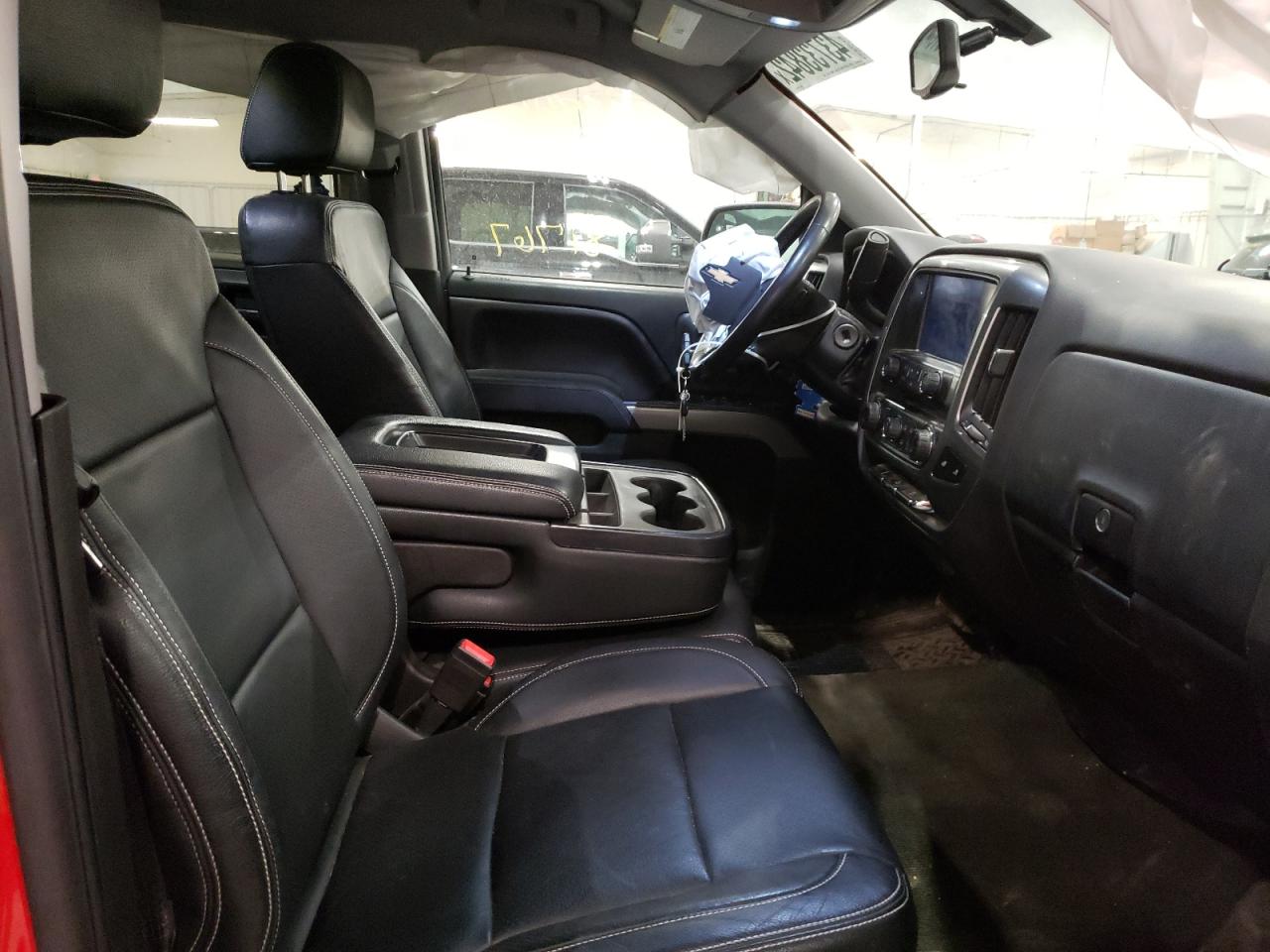 Photo 5 from auction – 2016 CHEVROLET SILVRK1500 with VIN 3GCUKREC4GG217642