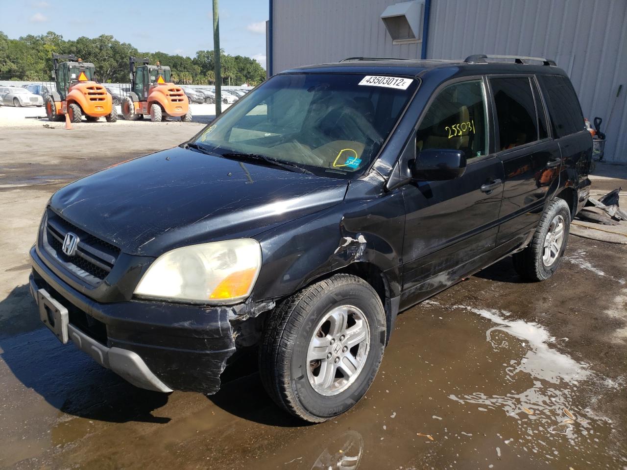 Photo 2 from auction – 2005 HONDA PILOT EXL with VIN 2HKYF18535H554117