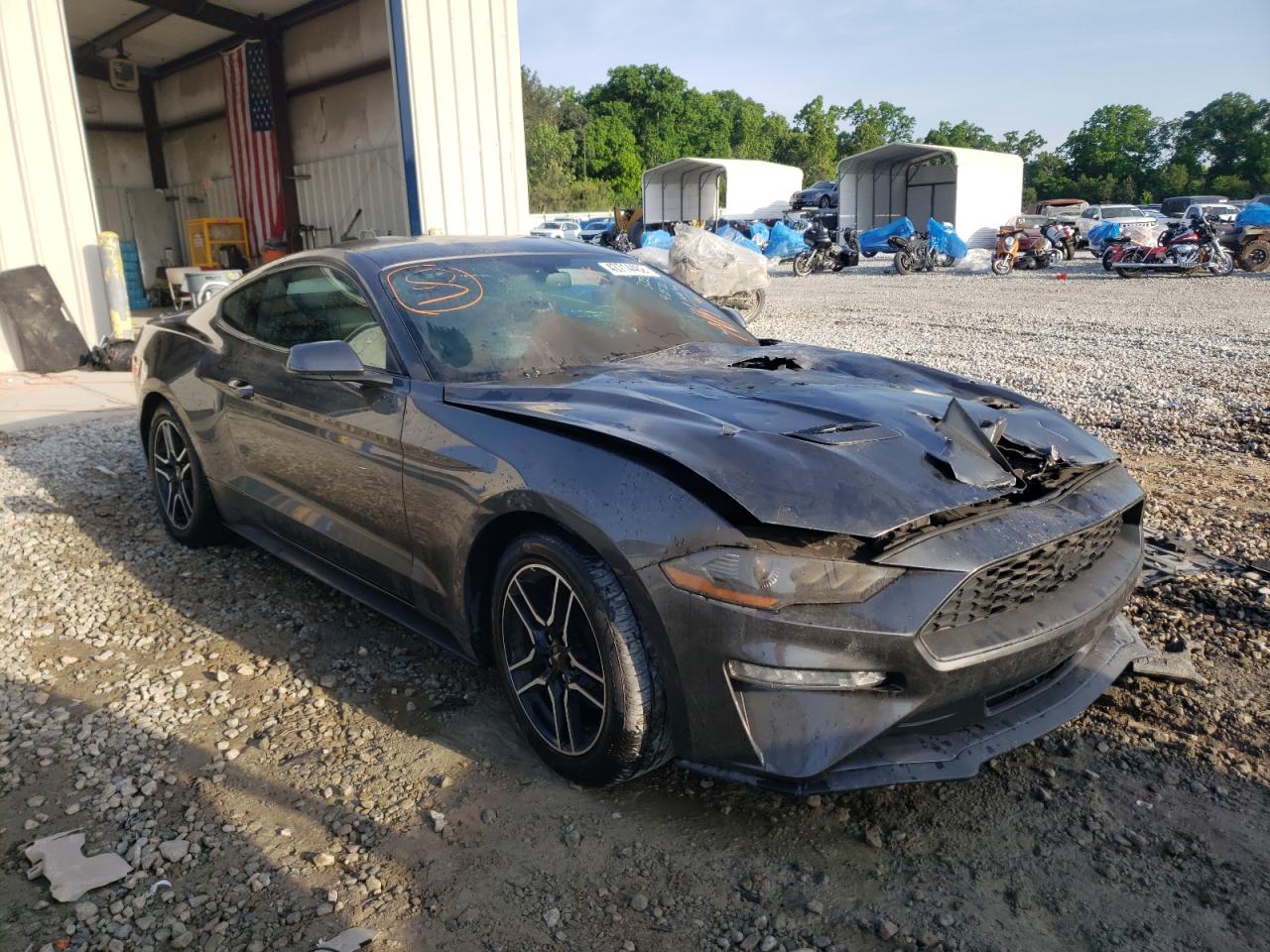 FORD MUSTANG 2018 with VIN 1FA6P8THXJ5115527 - Photo from auction