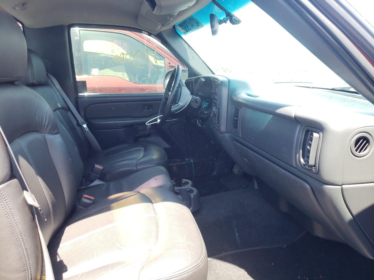 Photo 5 from auction – 2001 CHEVROLET SILVERADO with VIN 1GCEC14T11Z220235