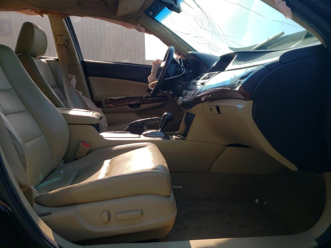 Photo 5 from auction – 2011 HONDA ACCORD with VIN 1HGCP3F83BA026050
