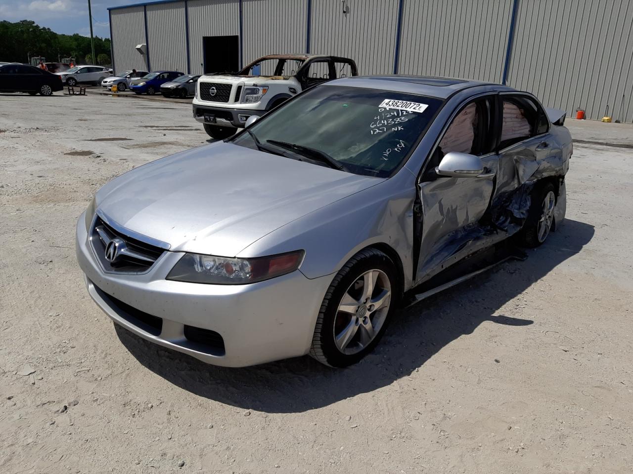 Photo 2 from auction – 2005 ACURA TSX with VIN JH4CL96885C018157