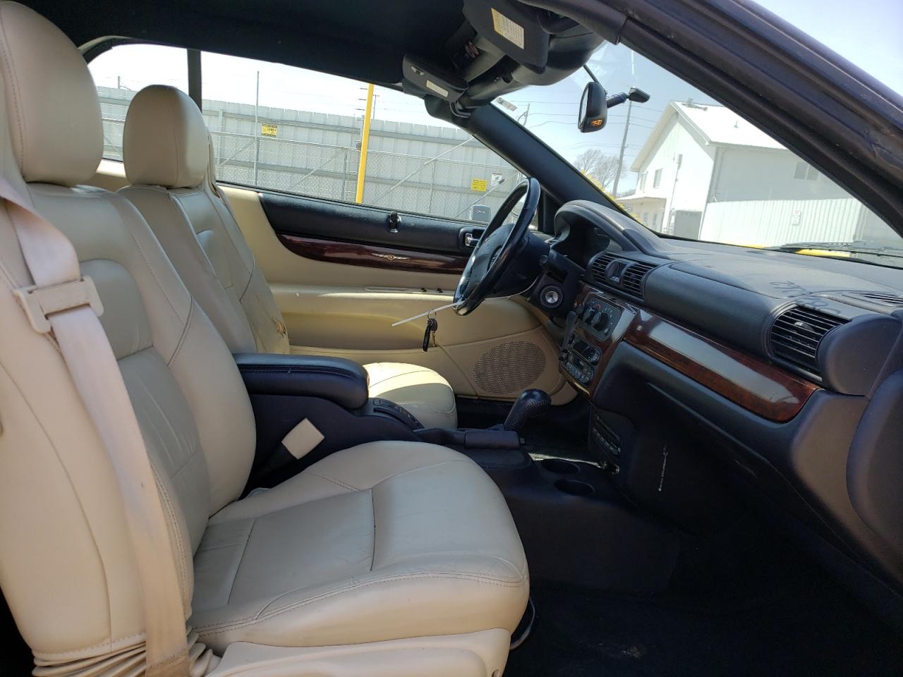 Photo 5 from auction – 2002 CHRYSLER SEBRING LI with VIN 1C3EL65RX2N298185