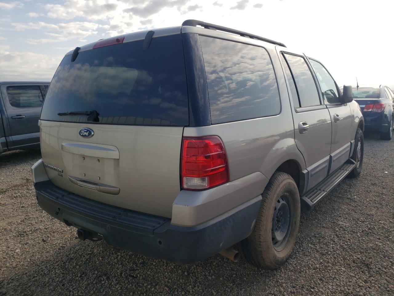 Photo 4 from auction – 2005 FORD EXPEDITION with VIN 1FMFU16505LA54147