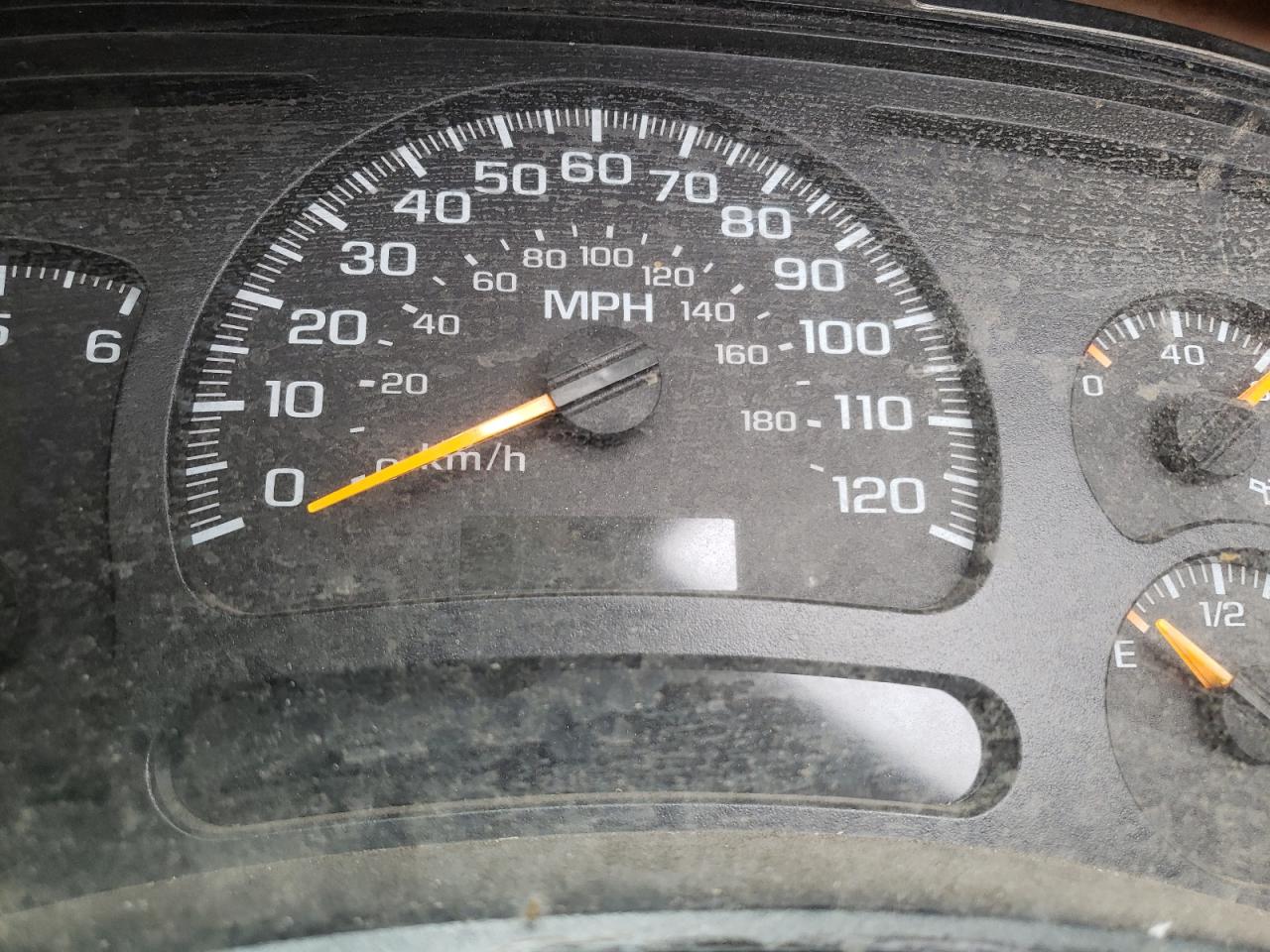 Photo 8 from auction – 2004 CHEVROLET SILVERADO with VIN 1GCEK19T84E158839