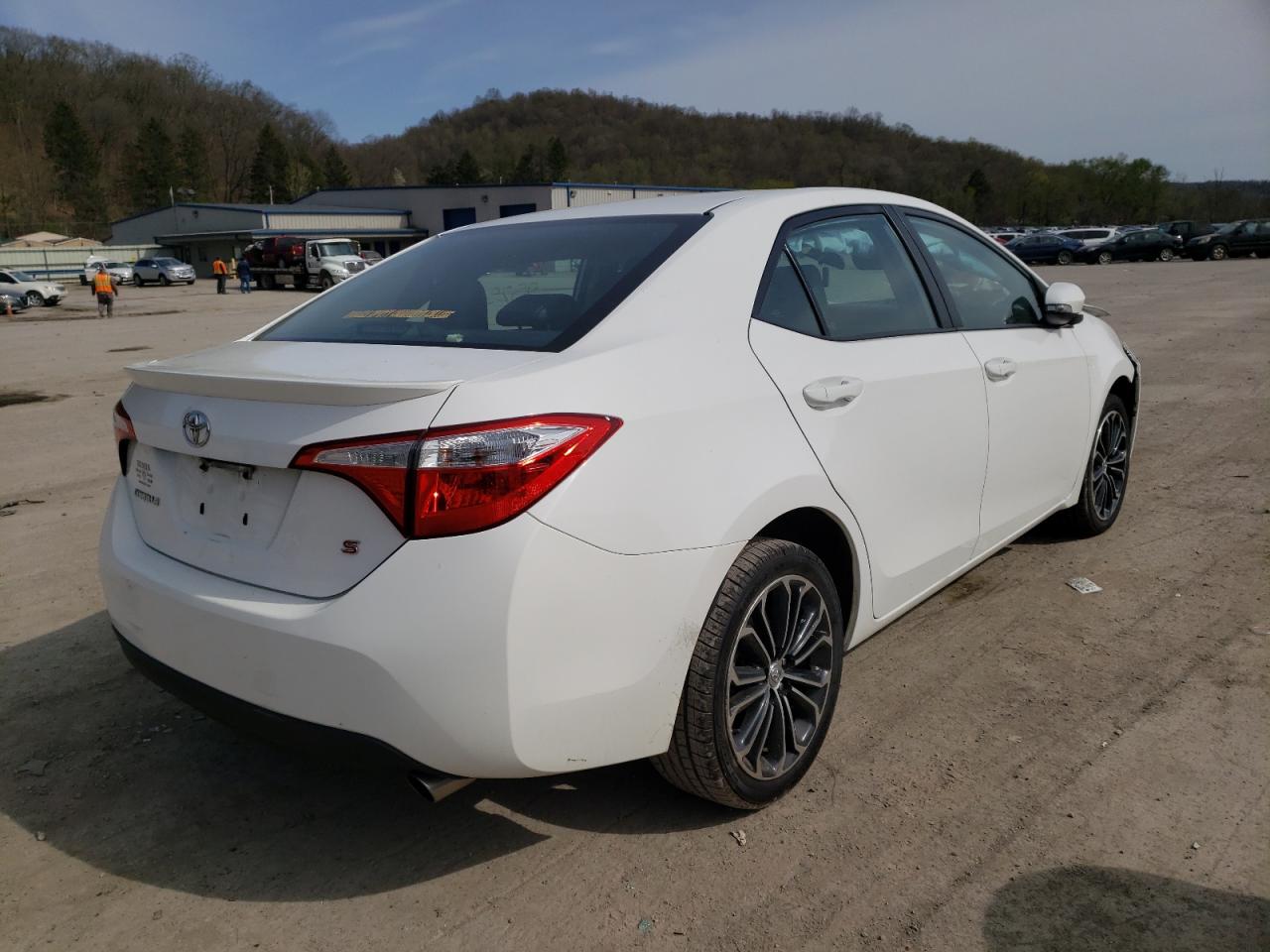 Photo 4 from auction – 2016 TOYOTA COROLLA L with VIN 2T1BURHE6GC550000