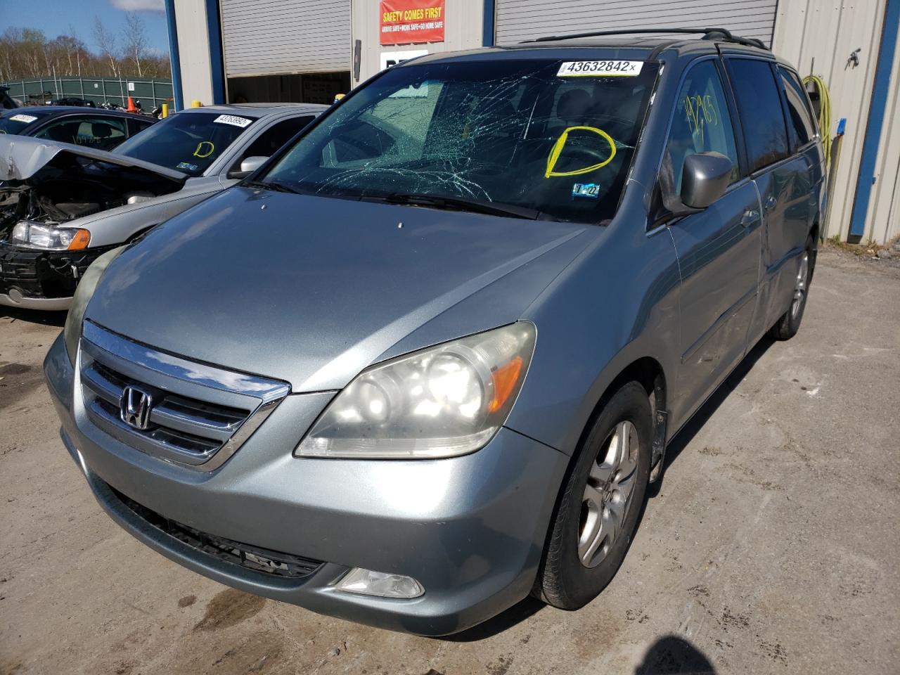 Photo 2 from auction – 2005 HONDA ODYSSEY with VIN 5FNRL38715B112686