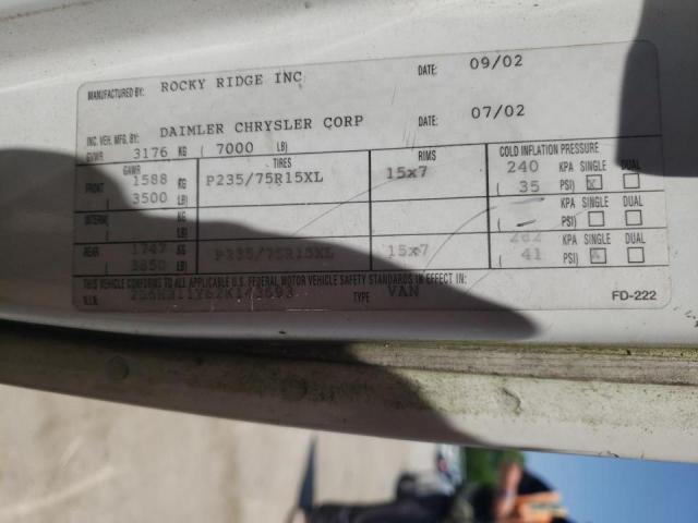 Photo 10 from auction – 2002 DODGE RAM VAN B1 with VIN 2B6HB11Y62K143693