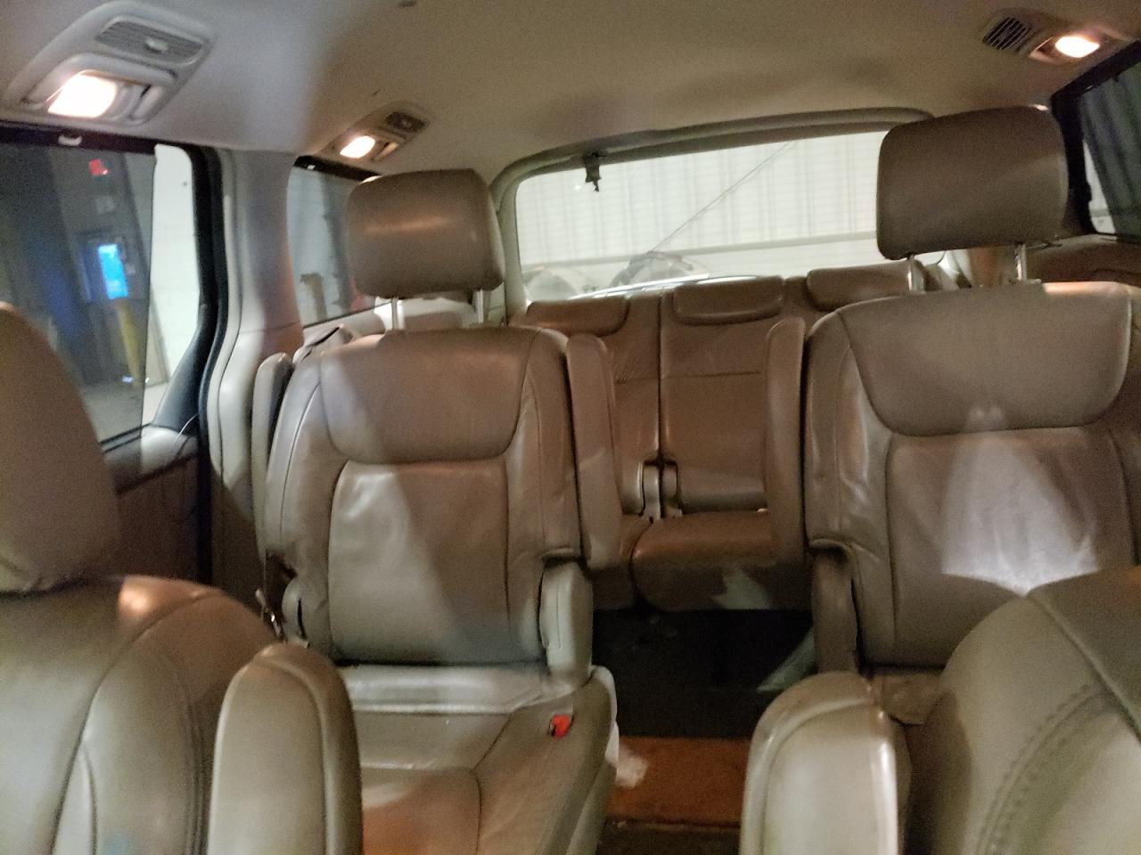 Photo 9 from auction – 2004 TOYOTA SIENNA XLE with VIN 5TDZA22C44S062561