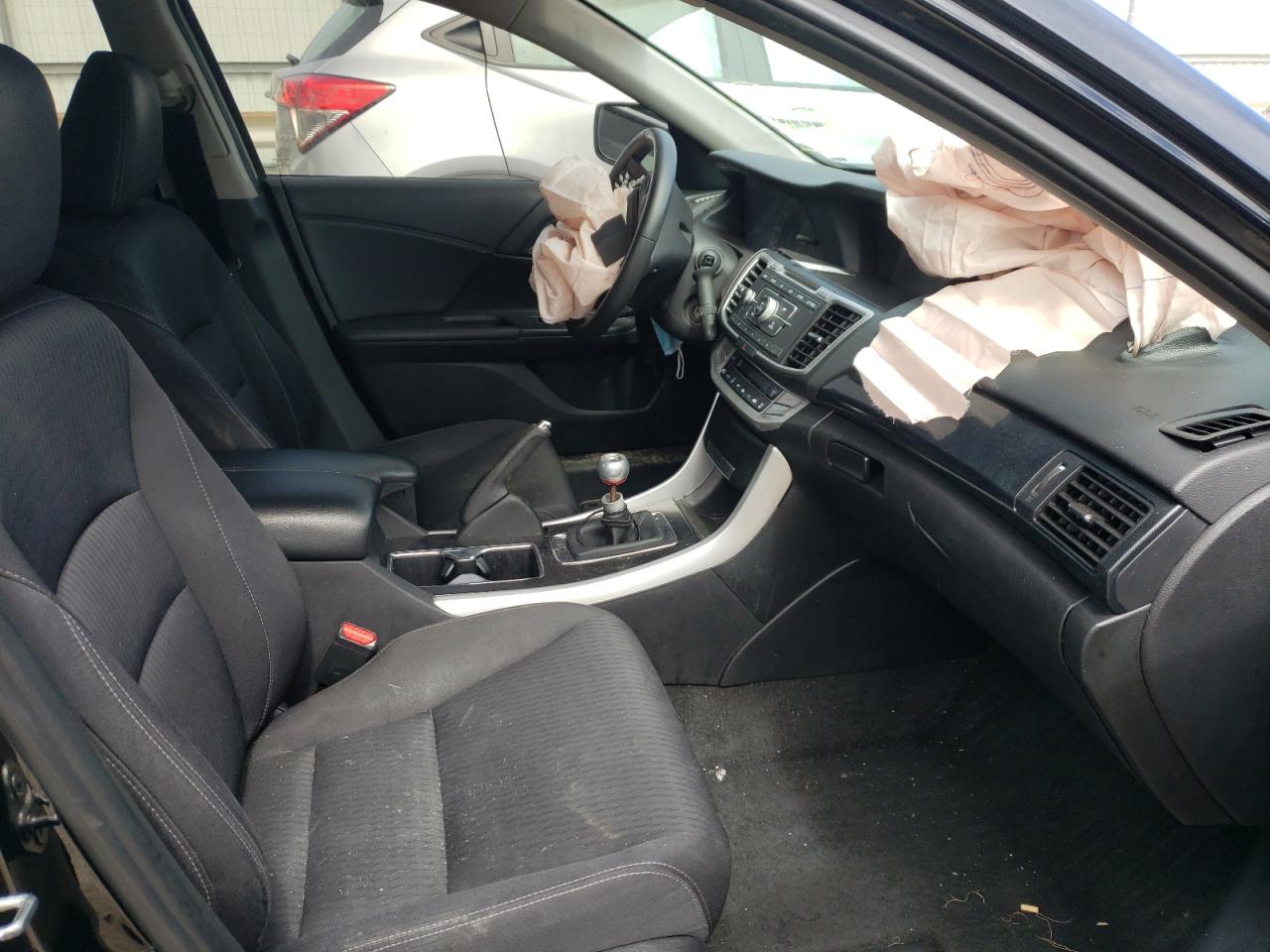 Photo 5 from auction – 2015 HONDA ACCORD SPO with VIN 1HGCR2E53FA239775