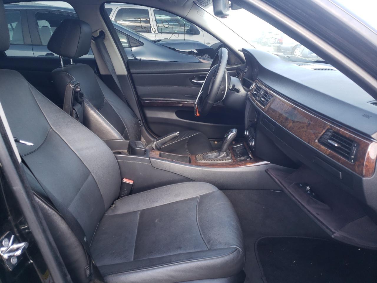 Photo 5 from auction – 2008 BMW 328 I SULE with VIN WBAVC53518FZ88641
