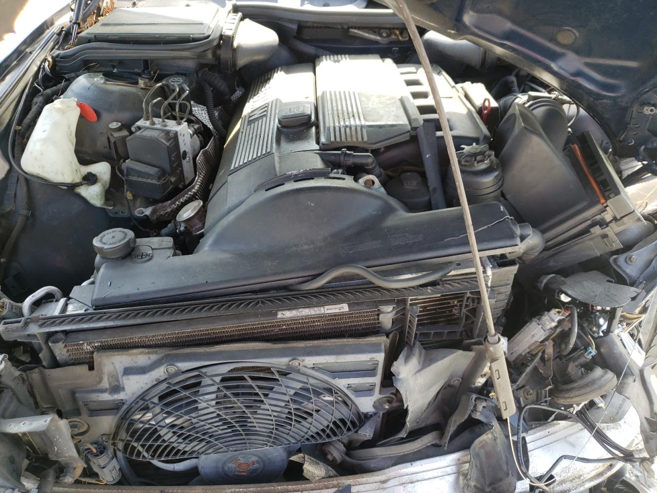 Zdjęcie 7 z aukcji – 2001 BMW 525 I z VIN WBADT33481GF41167