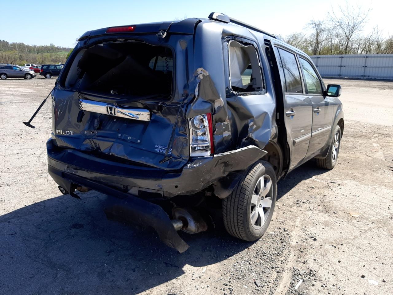 Photo 4 from auction – 2013 HONDA PILOT TOUR with VIN 5FNYF4H9XDB064520