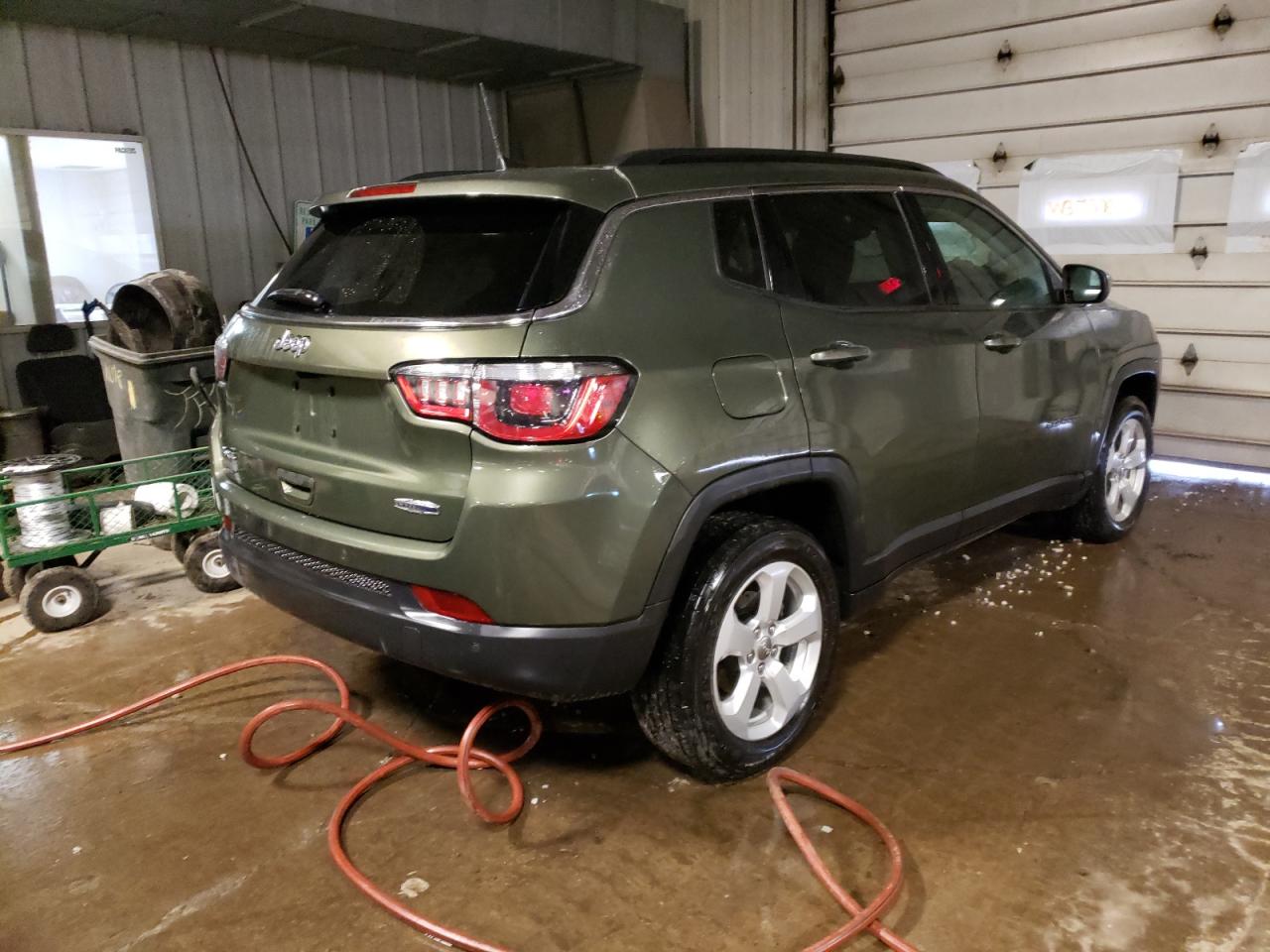 Photo 4 from auction – 2019 JEEP COMPASS LA with VIN 3C4NJDBB8KT637992
