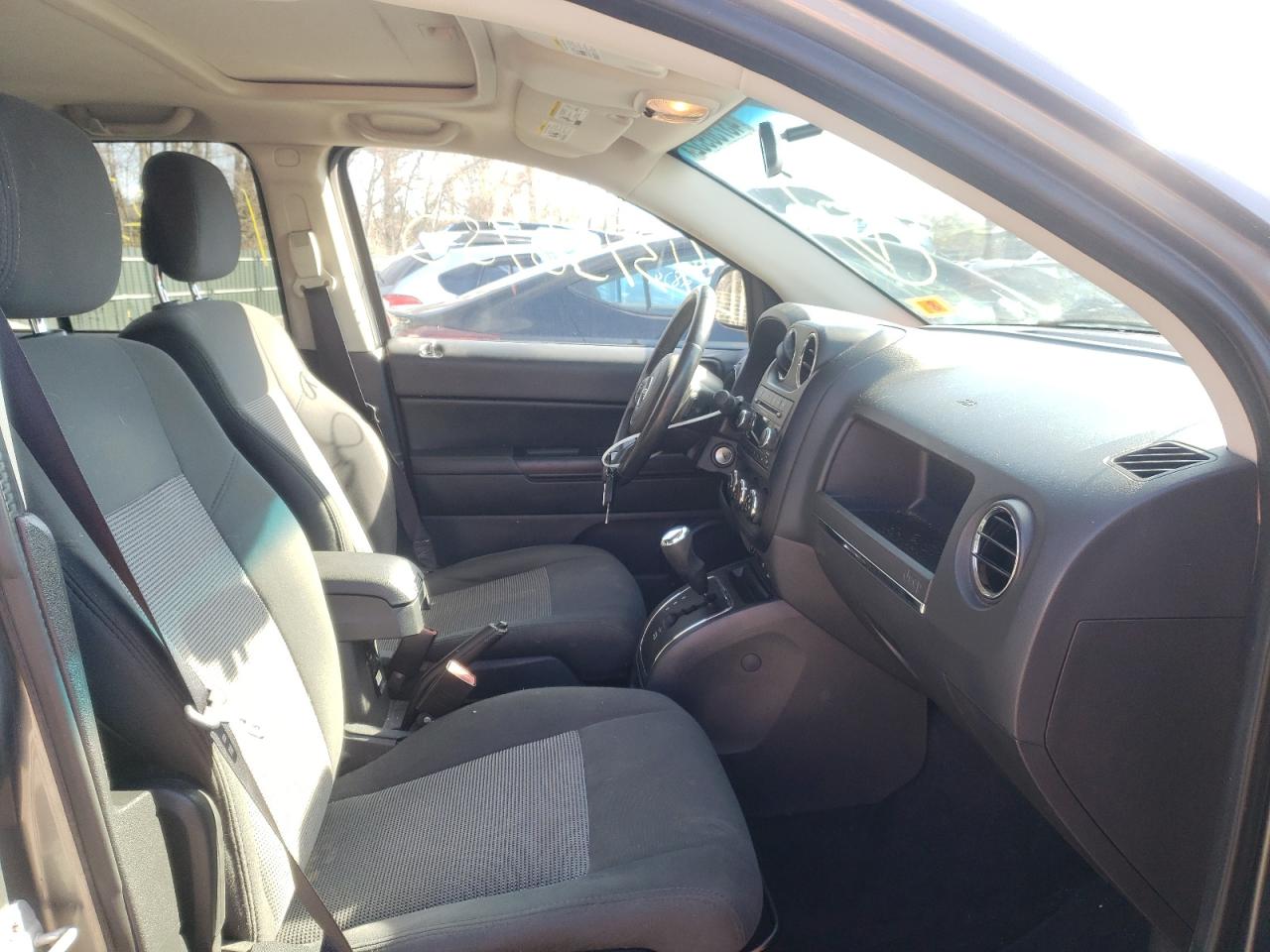 Photo 5 from auction – 2012 JEEP COMPASS LA with VIN 1C4NJDEB7CD650655