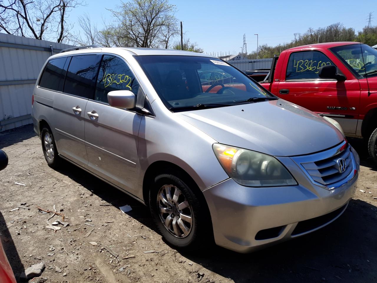 HONDA ODYSSEY EX 2008 with VIN 5FNRL38668B102246 - Photo from auction
