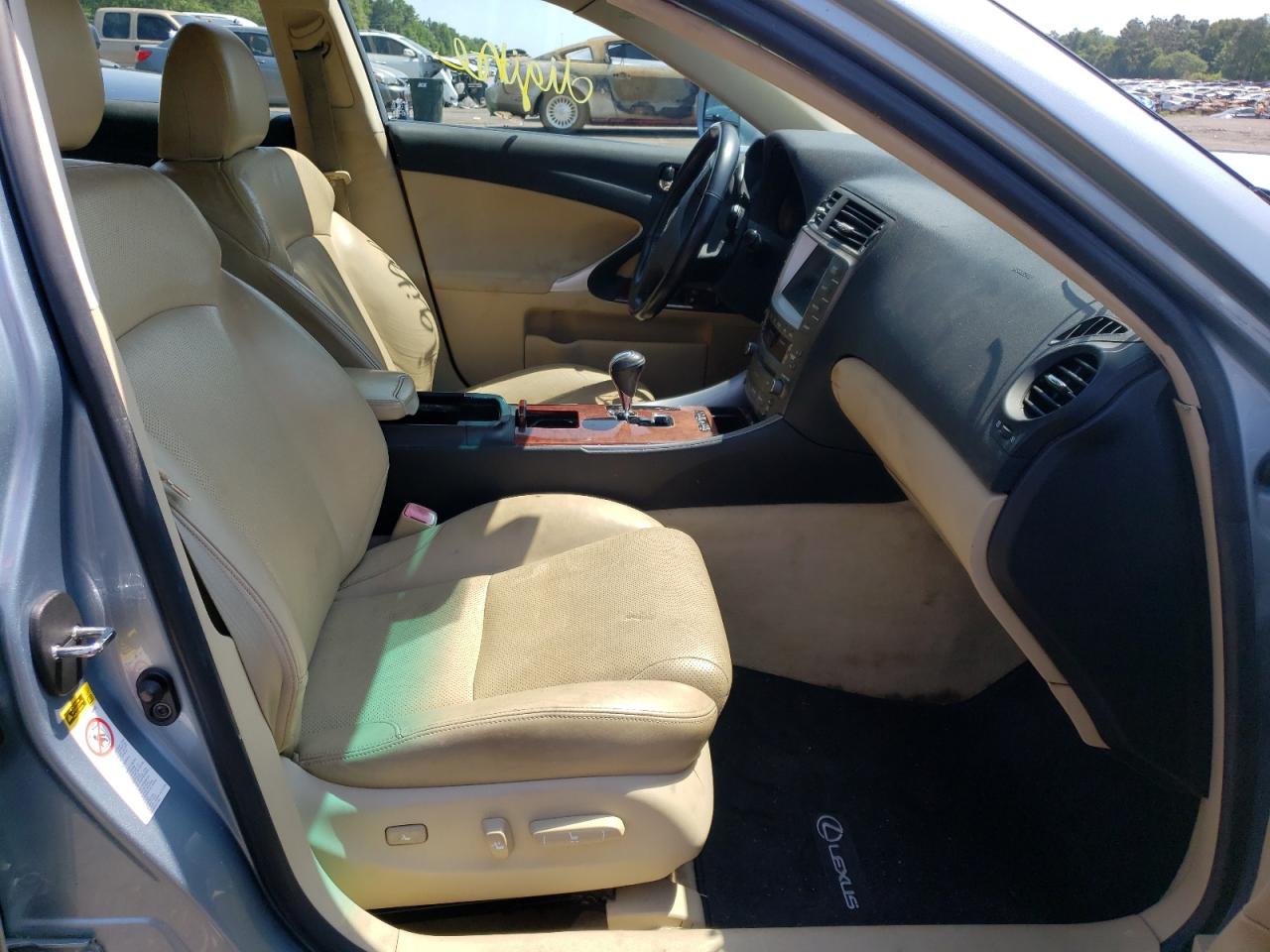 Photo 5 from auction – 2007 LEXUS IS 250 with VIN JTHBK262972040601