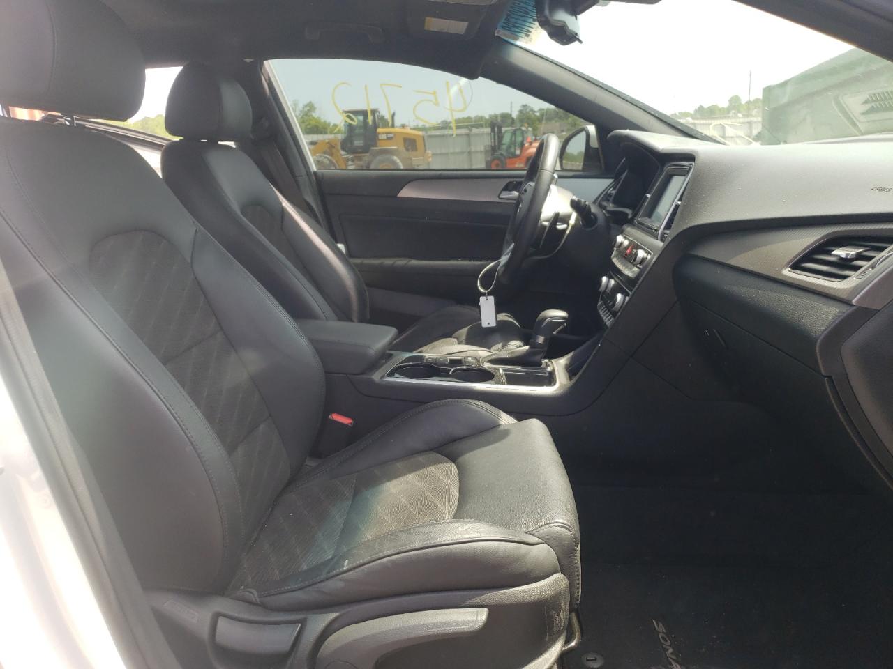 Photo 5 from auction – 2019 HYUNDAI SONATA LIM with VIN 5NPE34AF8KH796199