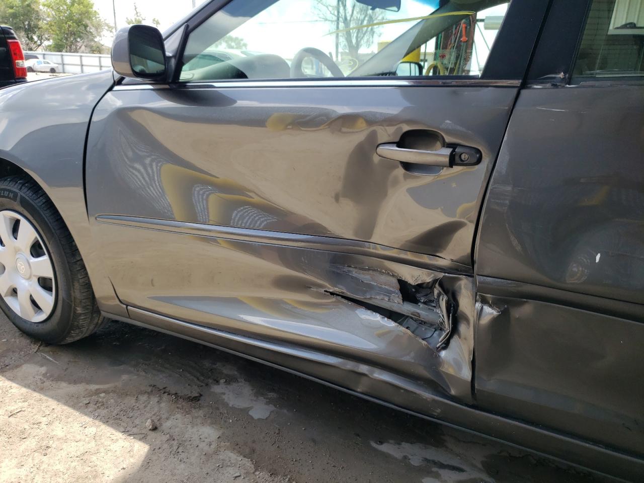 Photo 10 from auction – 2003 TOYOTA CAMRY LE with VIN JTDBE32K730215180
