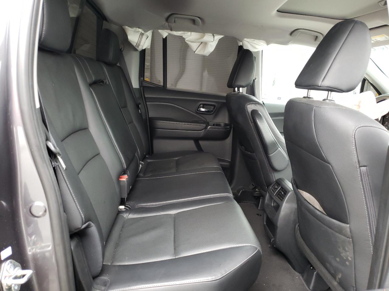 Photo 6 from auction – 2017 HONDA RIDGELINE with VIN 5FPYK3F78HB031228