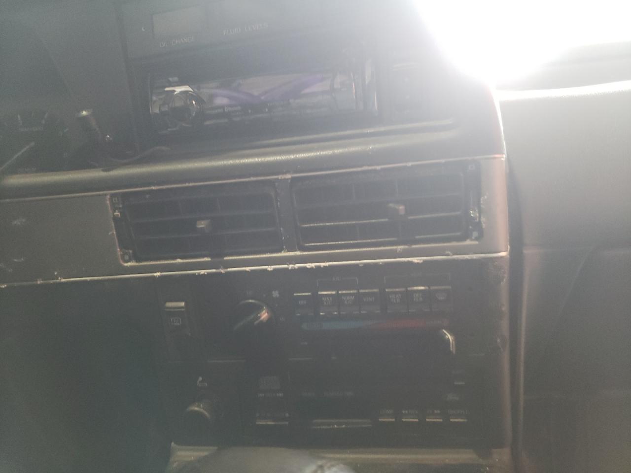 Foto 9 de la subasta – 1990 FORD THUNDERBIR con VIN 1FAPP64R0LH167038