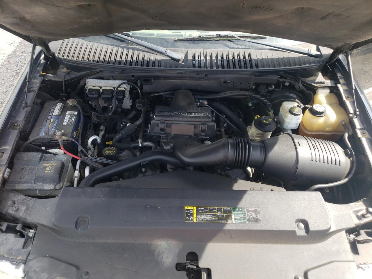 Photo 7 from auction – 2005 FORD EXPEDITION with VIN 1FMPU17515LA41944
