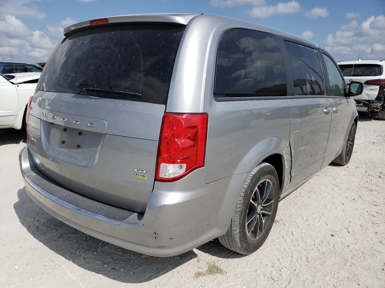 Zdjęcie 4 z aukcji – 2019 DODGE GRAND CARA z VIN 2C4RDGEG5KR640563