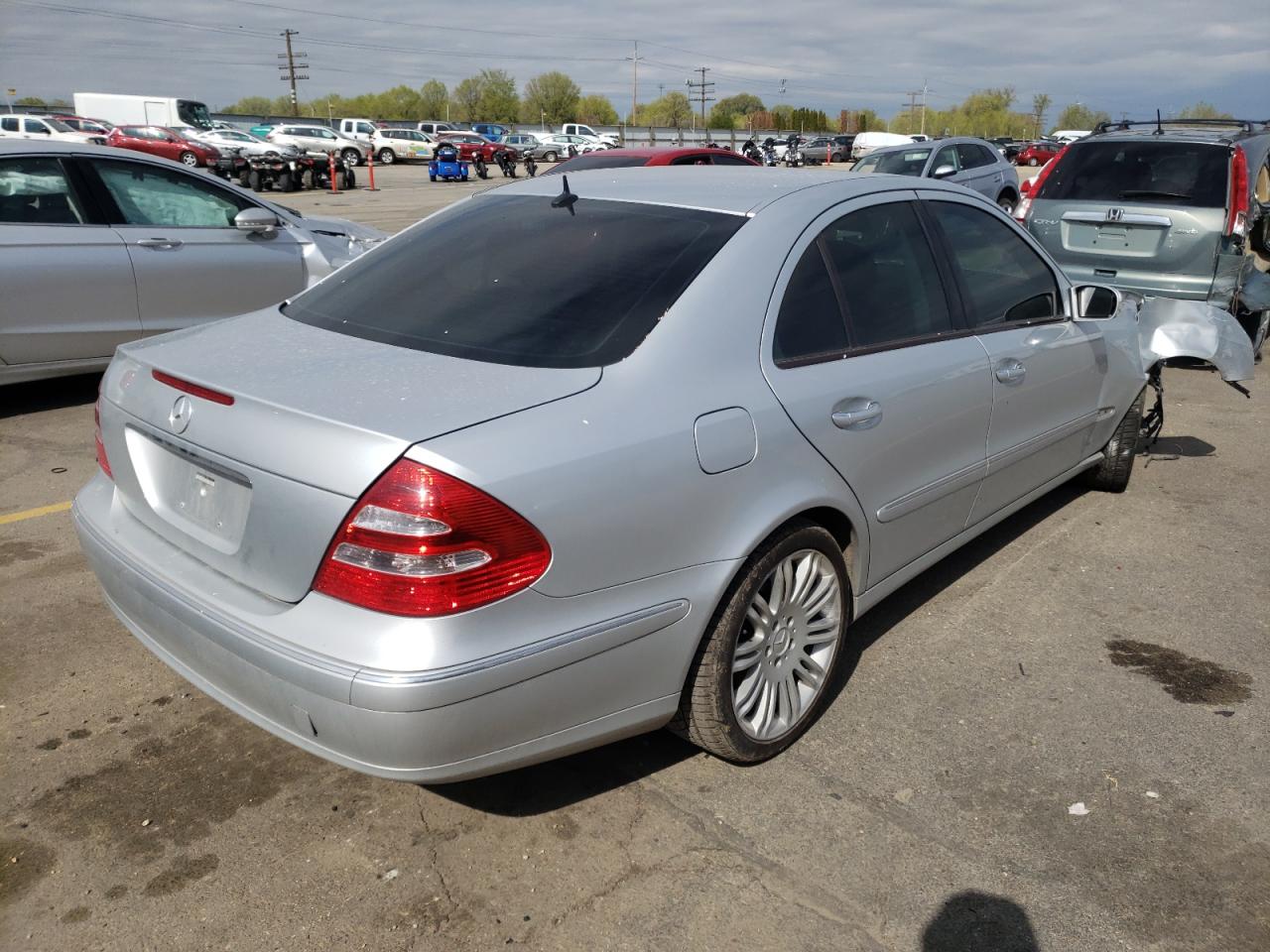 Photo 4 from auction – 2006 MERCEDES-BENZ E 350 with VIN WDBUF56J66A977951