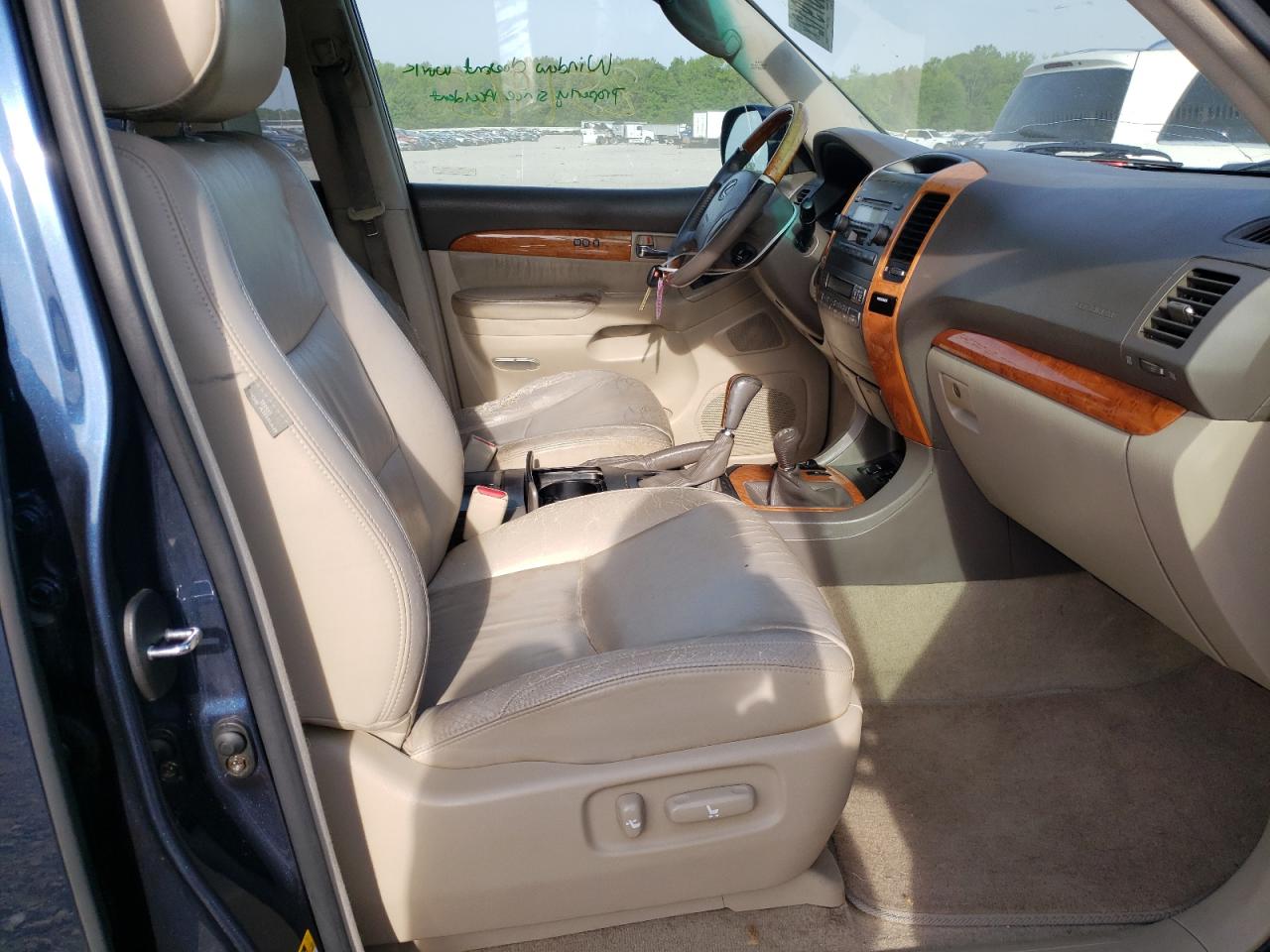 Photo 5 from auction – 2004 LEXUS GX 470 with VIN JTJBT20X240045324