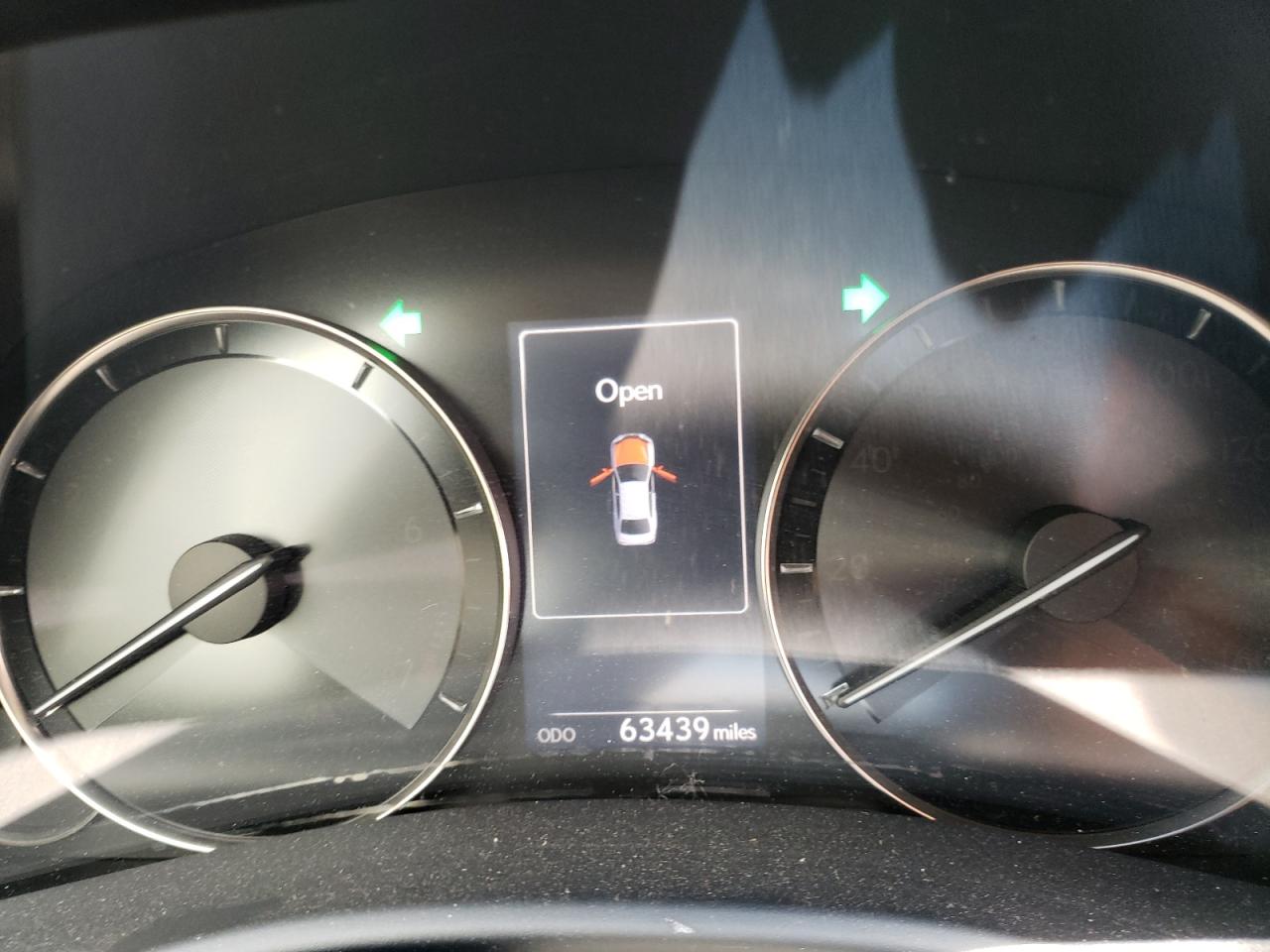 Photo 8 from auction – 2016 LEXUS GS 350 BAS with VIN JTHBZ1BL1GA000832