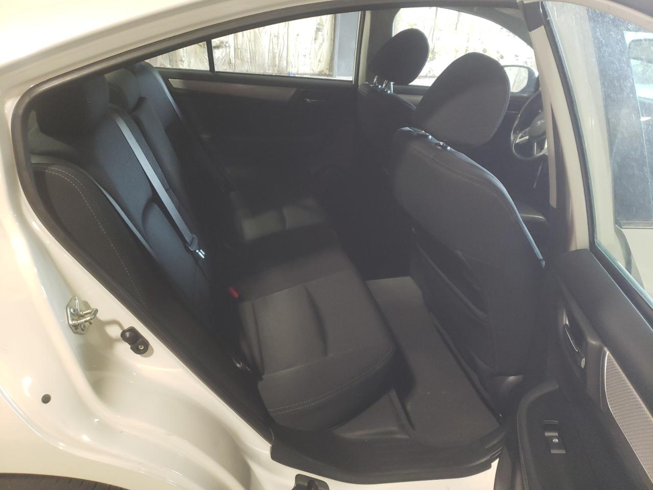 Фото 6 с аукциона – 2015 SUBARU LEGACY 2.5 с VIN 4S3BNBF62F3046955