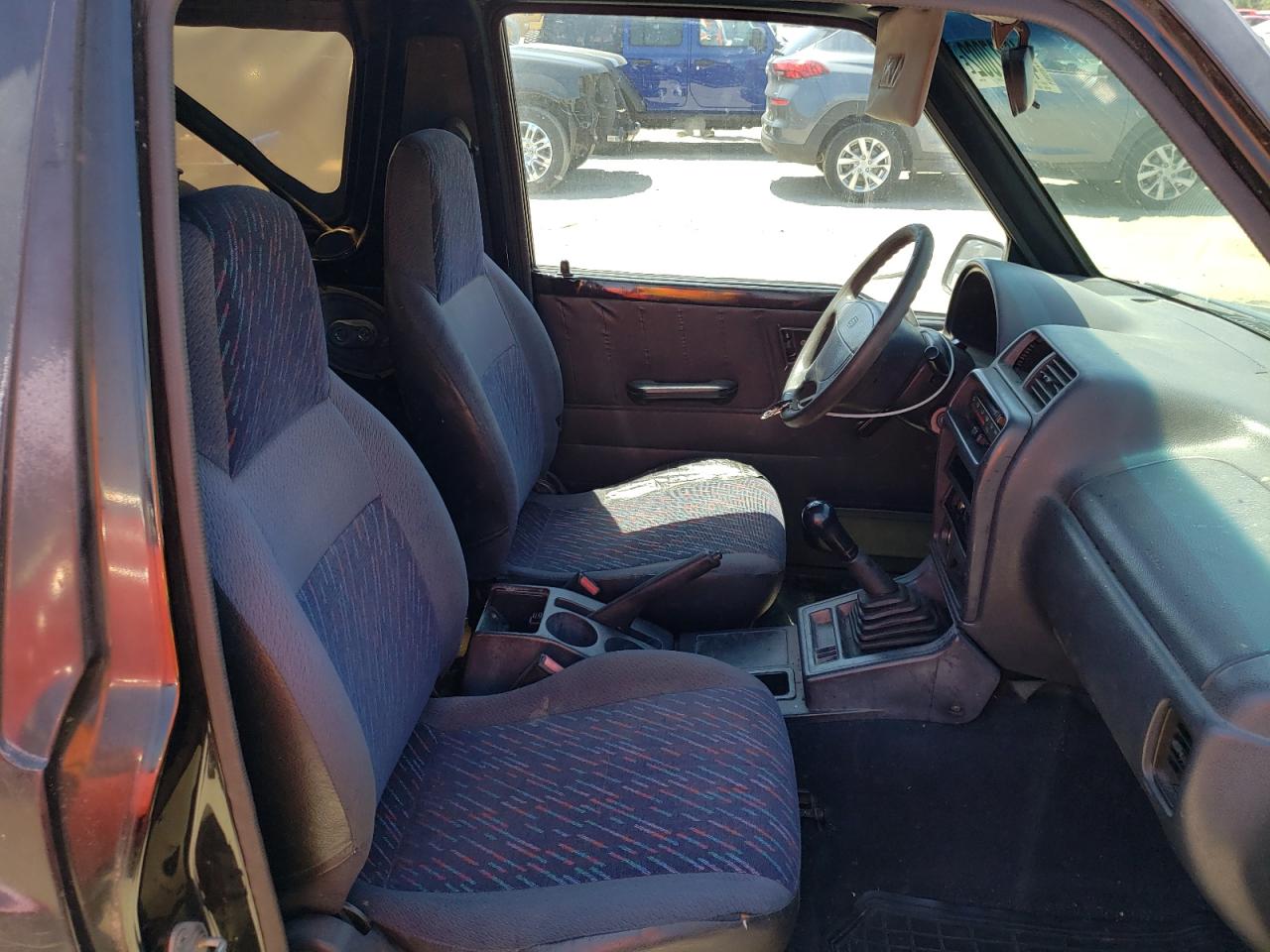 Photo 5 from auction – 1996 GEO TRACKER with VIN 2CNBE1868T6927828