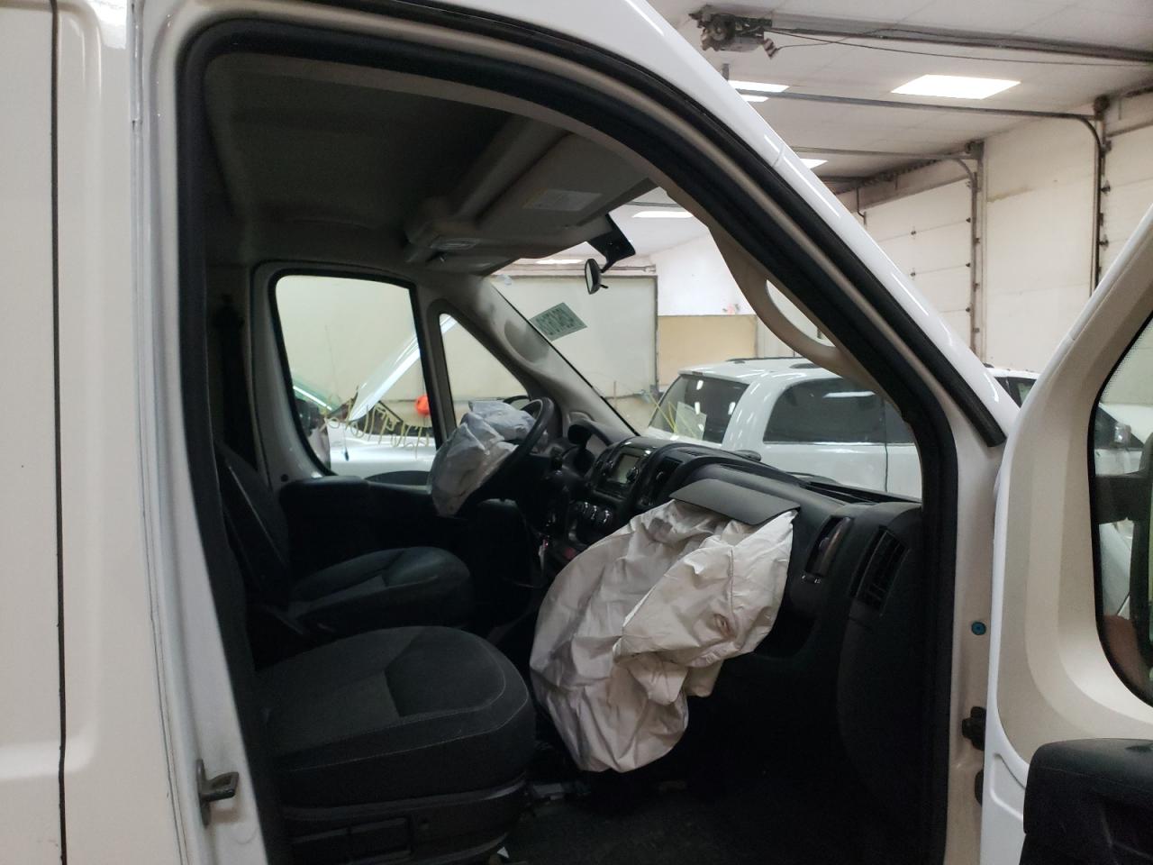 Photo 5 from auction – 2018 RAM PROMASTER with VIN 3C6TRVDG5JE127088